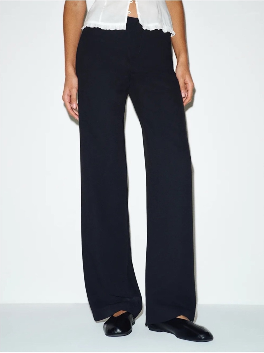 NWT Reformation Vida Low Rise Pants in Pitch Black 0